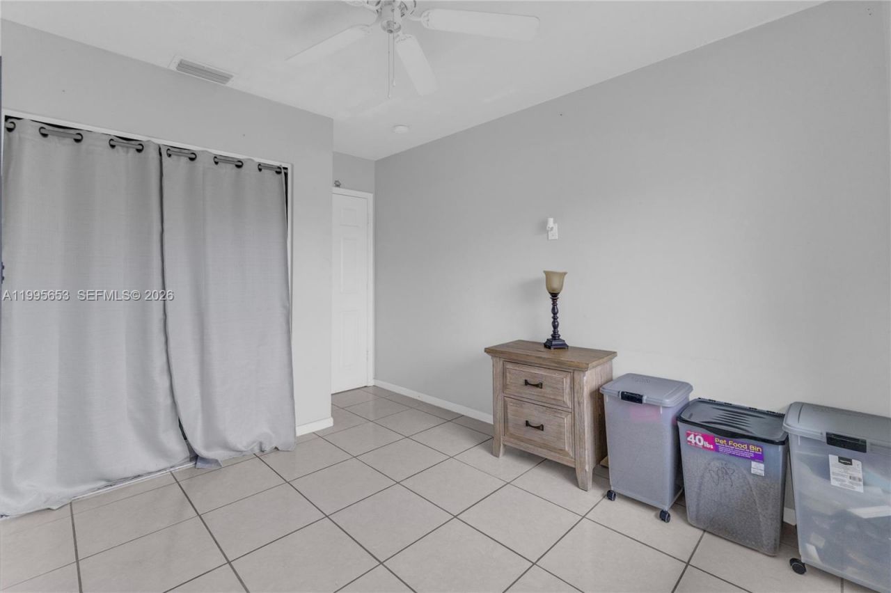 2426 NW 108th Ter , Sunrise, FL 33322 Photo