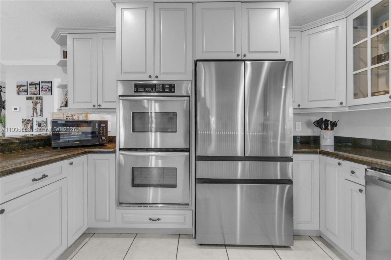 2426 NW 108th Ter , Sunrise, FL 33322 Photo