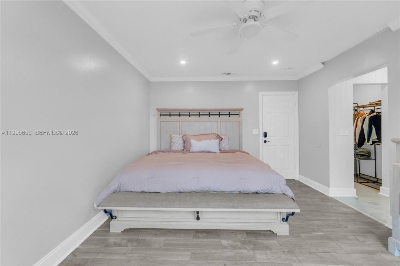 2426 NW 108th Ter , Sunrise, FL 33322 Photo