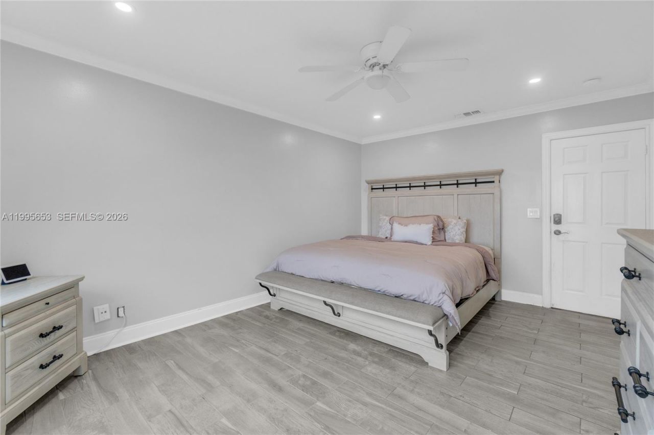 2426 NW 108th Ter , Sunrise, FL 33322 Photo