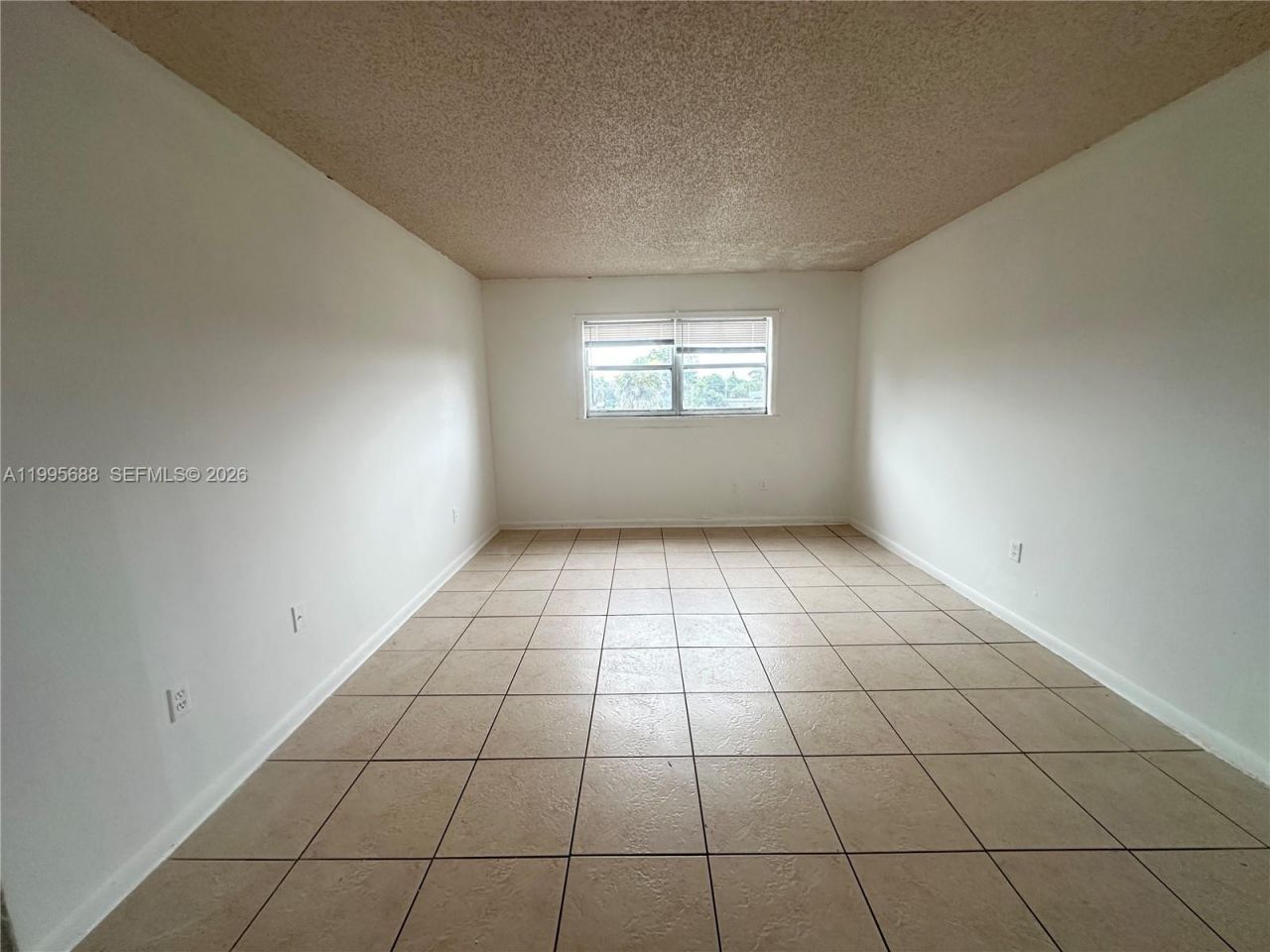 3600 NW 21st St, Unit 309, Lauderdale Lakes, FL 33311 Photo
