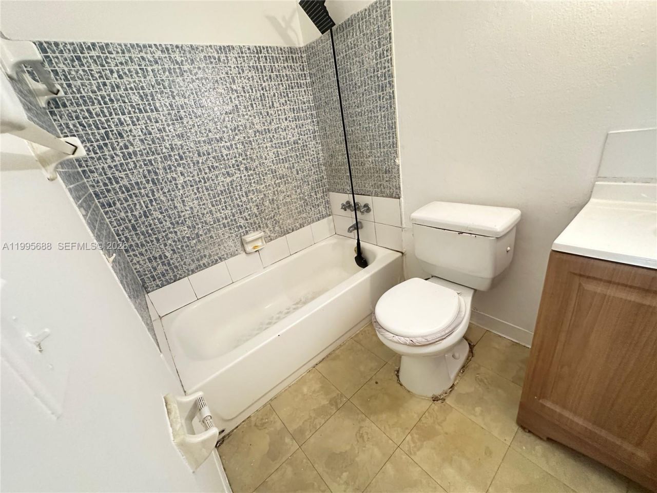 3600 NW 21st St, Unit 309, Lauderdale Lakes, FL 33311 Photo