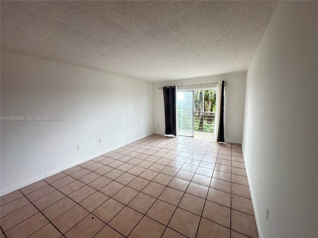 3600 NW 21st St, Unit 309, Lauderdale Lakes, FL 33311 Photo