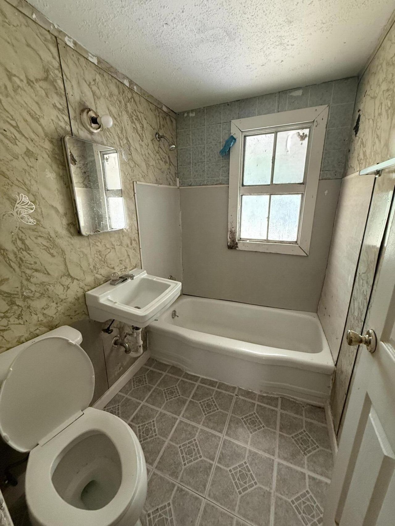 80 Reynolds Street Photo 8