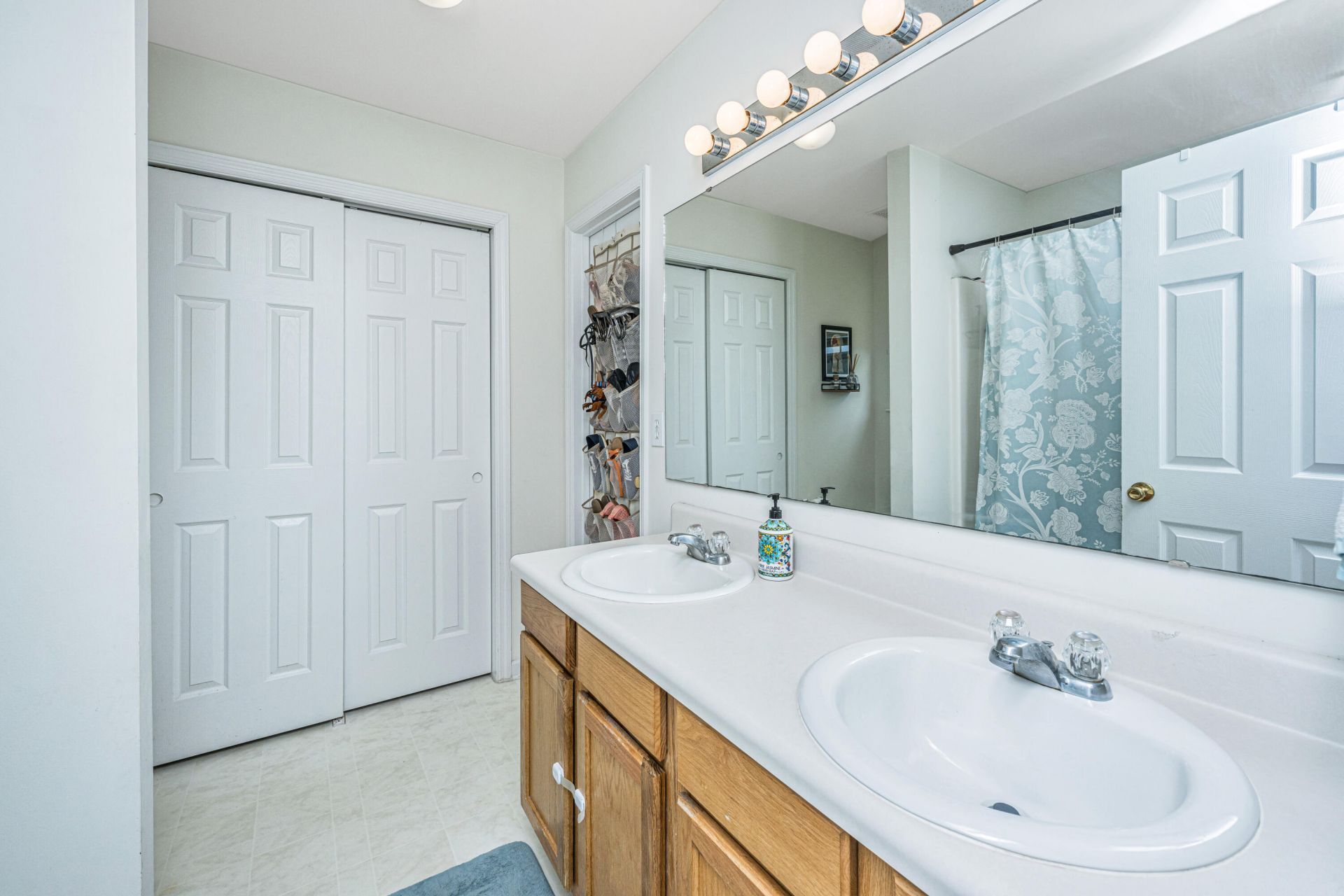 1303 Grassy Hill Court Photo 12