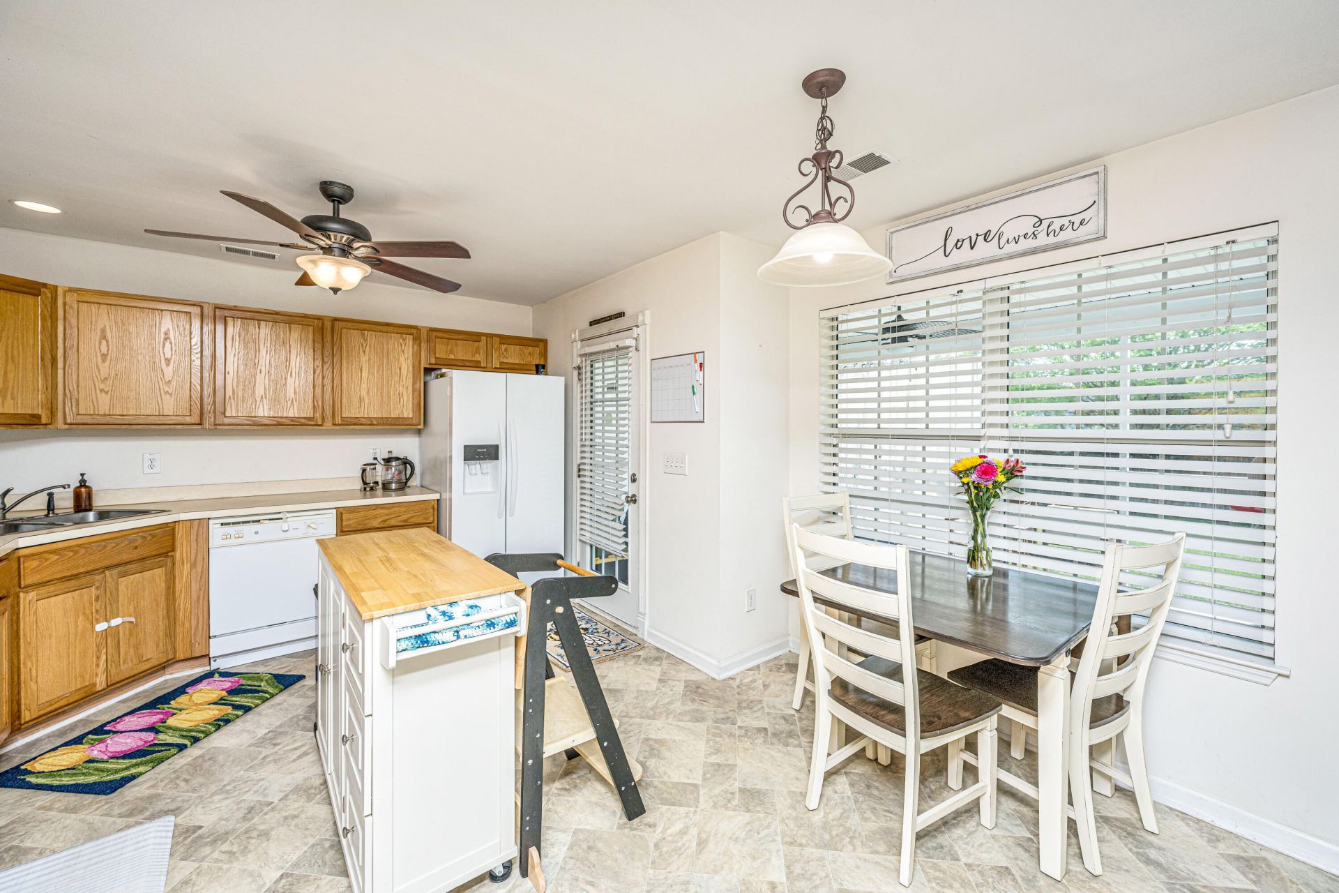 1303 Grassy Hill Court Photo 7