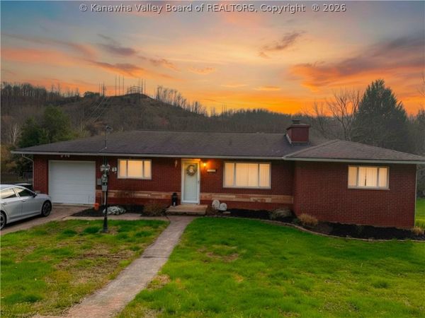 80 Rabbit Creek Lane, Clendenin, WV 25045