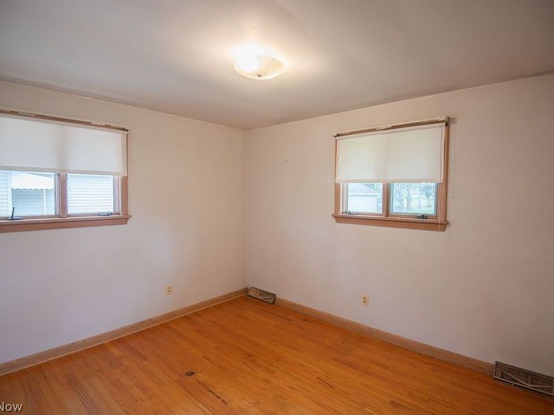 80 S Hazelwood Avenue, Youngstown, OH 44509 Photo 13