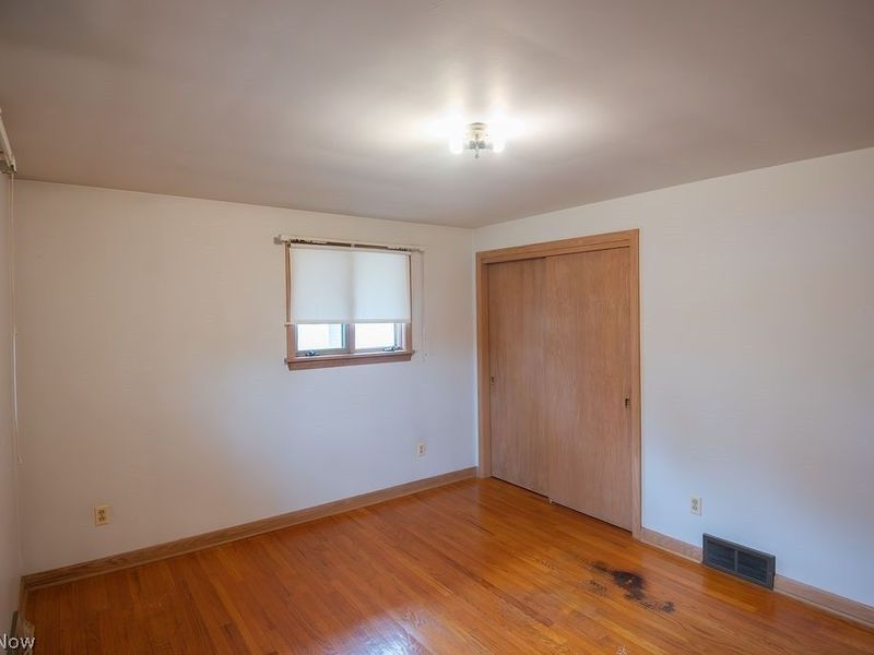 80 S Hazelwood Avenue, Youngstown, OH 44509 Photo 16