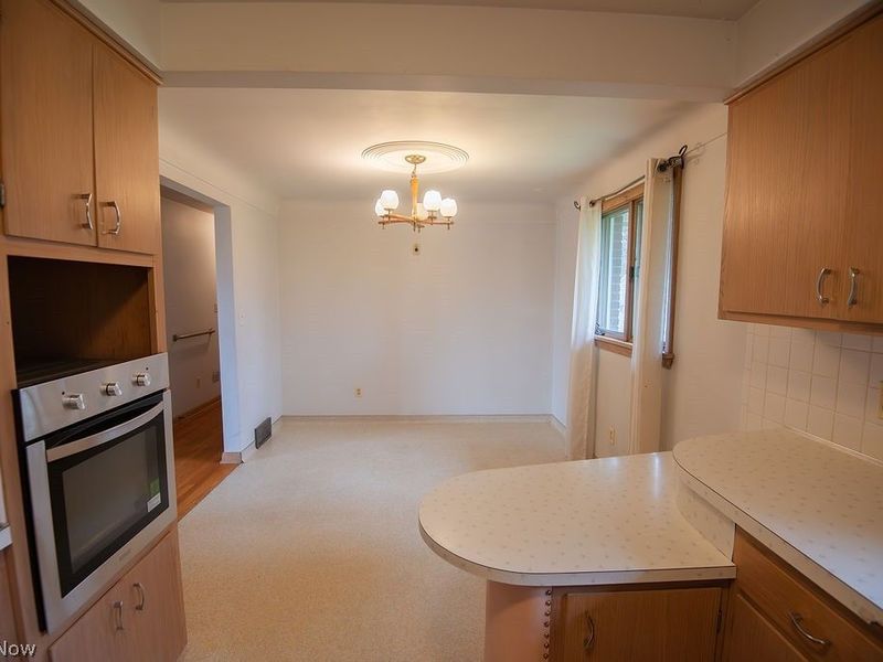 80 S Hazelwood Avenue, Youngstown, OH 44509 Photo 5