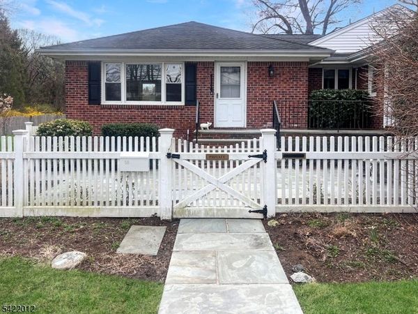 58 Ridgedale Ave, Florham Park, NJ 07932