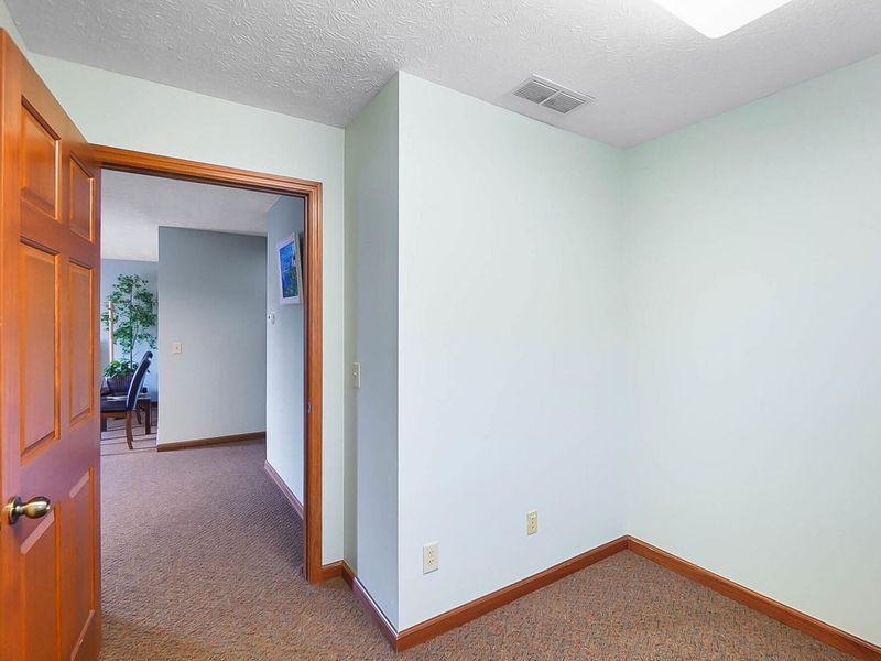 860 E Franklin Street, Unit Unit D, Centerville, OH 45459 Photo 16