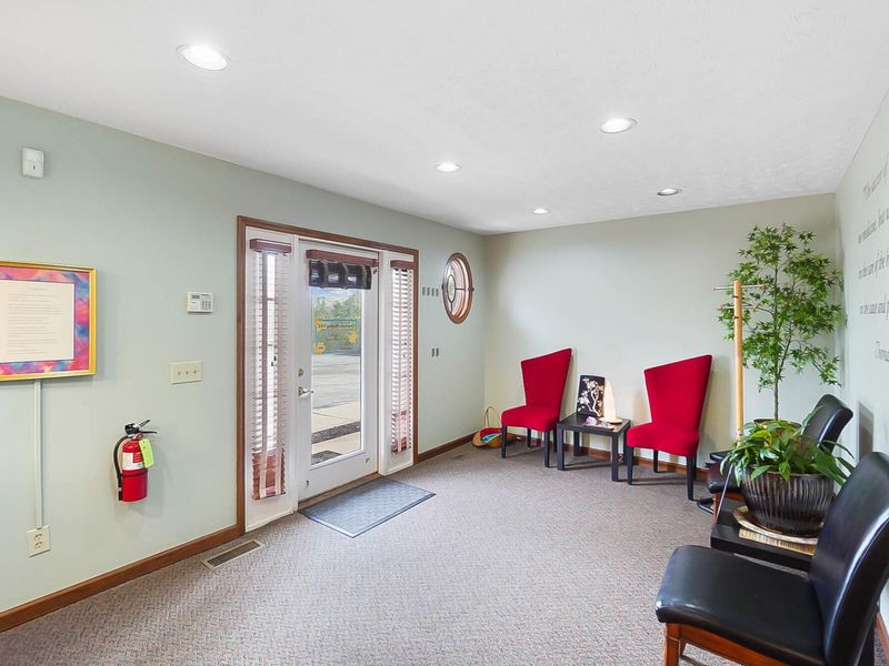 860 E Franklin Street, Unit Unit D, Centerville, OH 45459 Photo 2