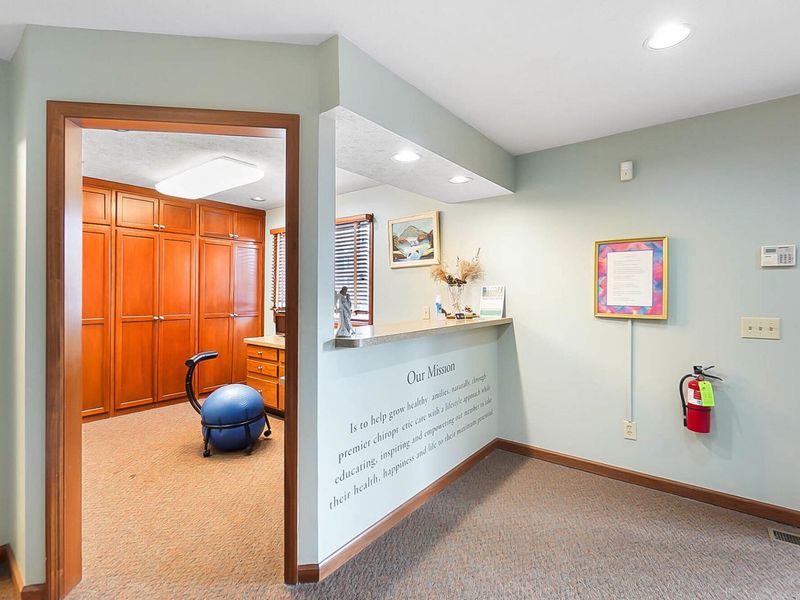 860 E Franklin Street, Unit Unit D, Centerville, OH 45459 Photo 4