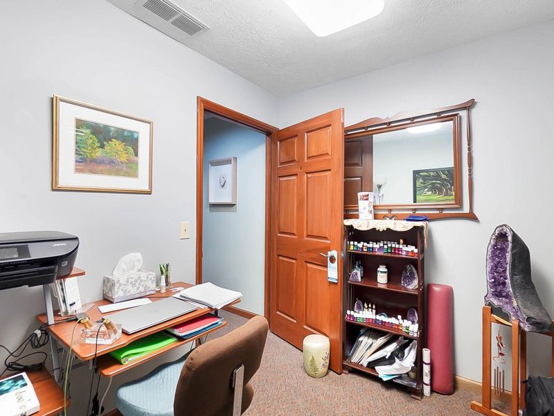 860 E Franklin Street, Unit Unit D, Centerville, OH 45459 Photo 9