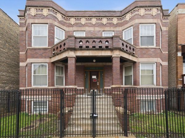 2917 N Kedzie Avenue , Chicago, IL 60618