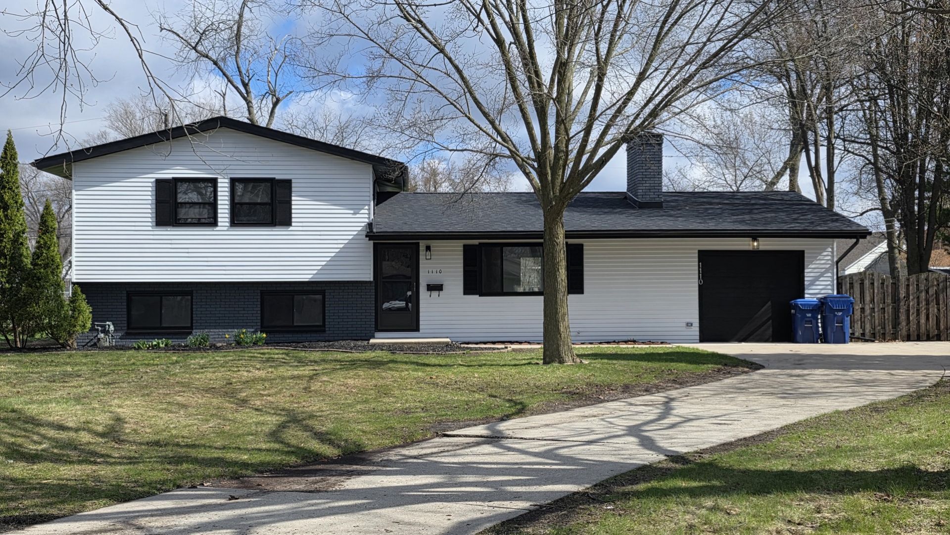 1110 Holmes Place, DeKalb, IL 60115 Main Photo