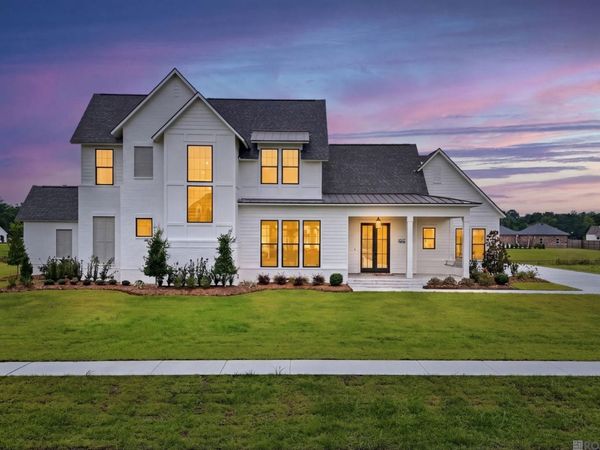 16053 Leni Dr, Prairieville, LA 70769