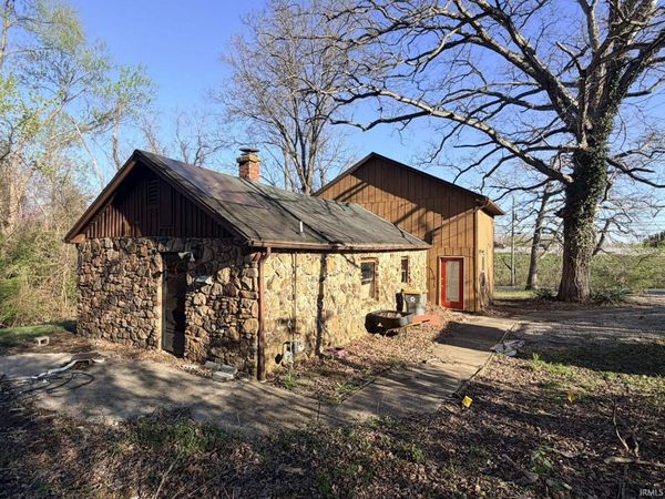 1109 W Gourley Pike, Bloomington, IN 47404