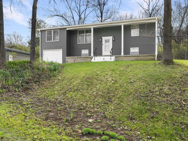 56 Knoll Crest Court, West Lafayette, IN 47906