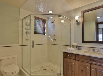 6750 North Lake Boulevard, Tahoe Vista, CA 96148 Photo