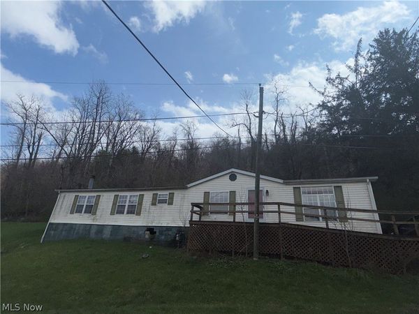 1049 Buckeye Street , Bridgeport, OH 43912