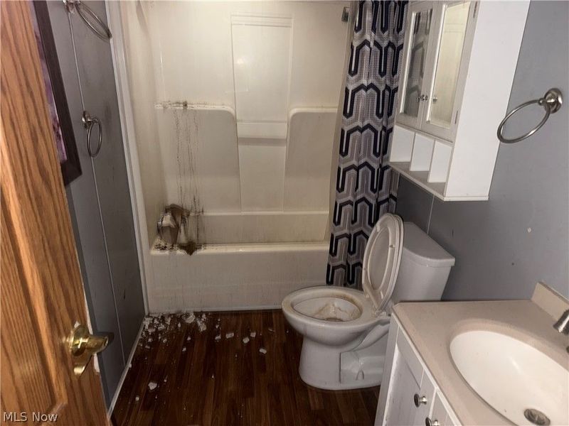 1049 Buckeye Street, Bridgeport, OH 43912 Photo 6