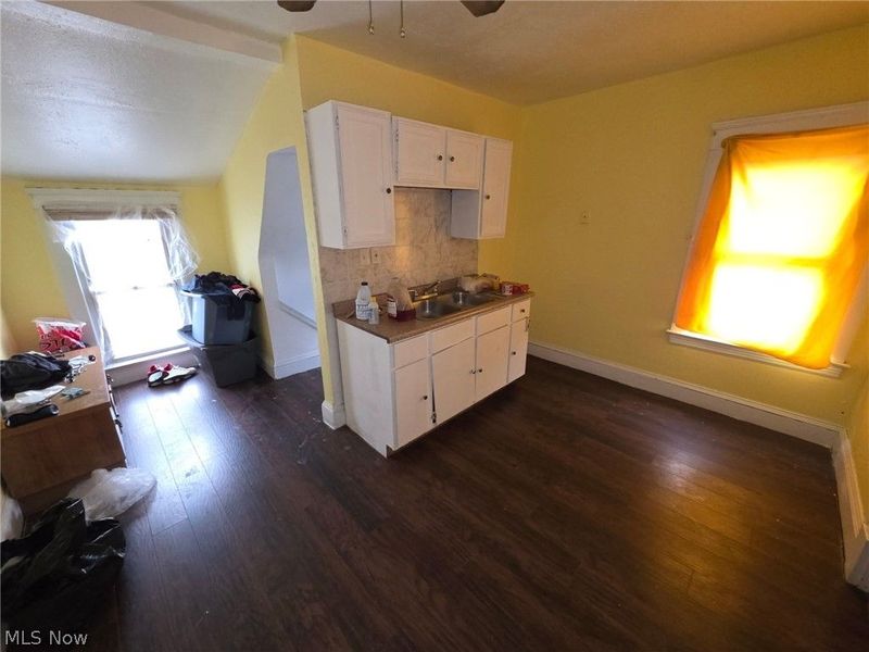 10117 Somerset Avenue , Cleveland, OH 44108 Photo 12