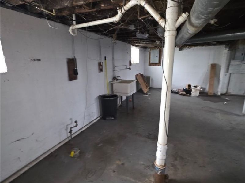 10117 Somerset Avenue , Cleveland, OH 44108 Photo 33