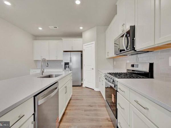 1235 RESORT BOULEVARD , DOVER, DE 19904