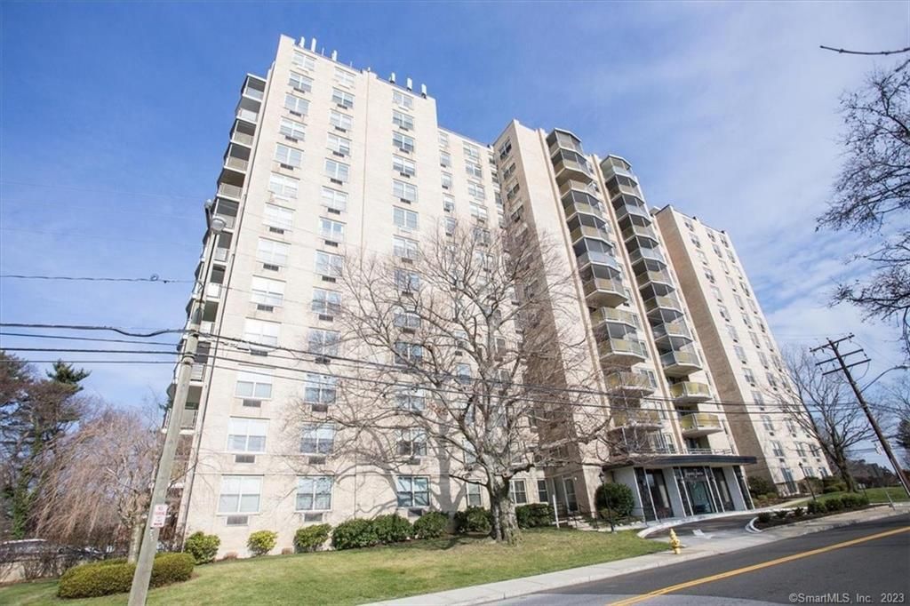1 Strawberry Hill, Unit 2C, Stamford, CT 06902 Main Photo