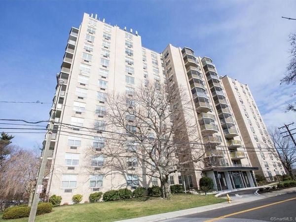 1 Strawberry Hill, Unit 2C, Stamford, CT 06902