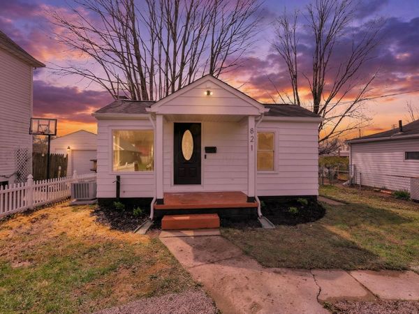 821 Jones Avenue , Newark, OH 43055