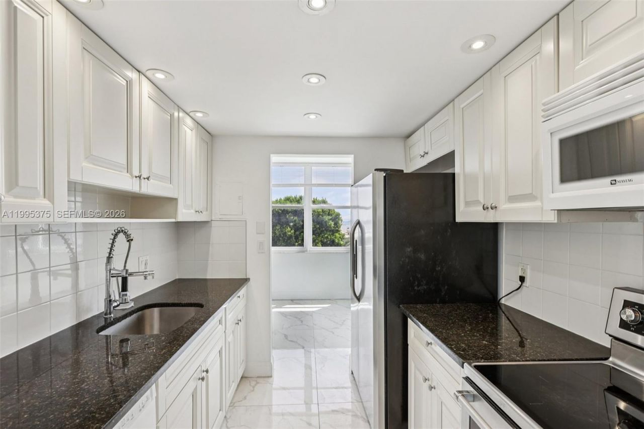 101 Briny Ave, Unit 401, Pompano Beach, FL 33062 Photo