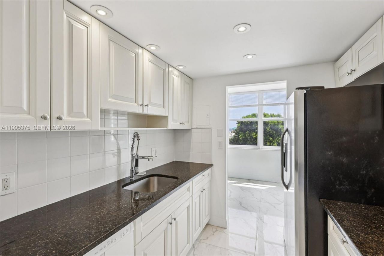 101 Briny Ave, Unit 401, Pompano Beach, FL 33062 Photo