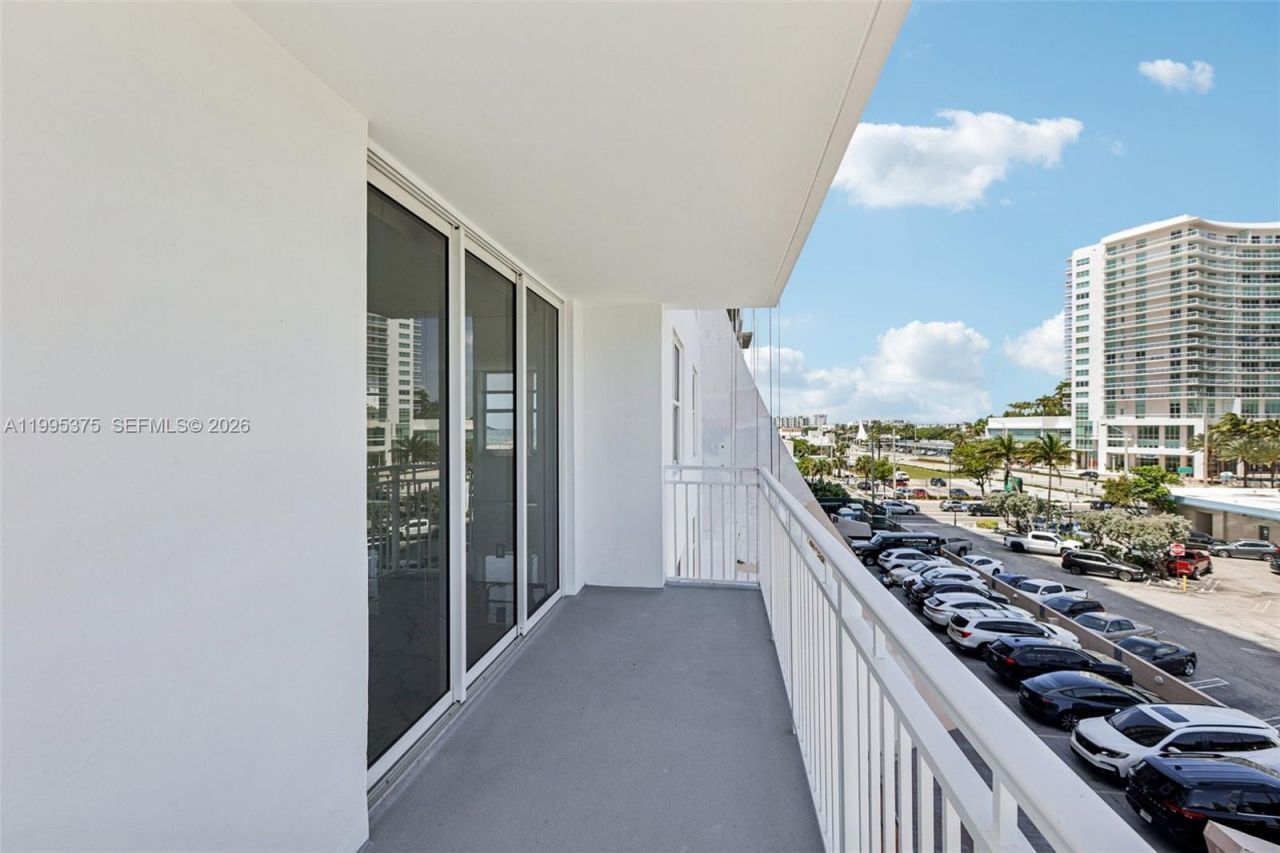 101 Briny Ave, Unit 401, Pompano Beach, FL 33062 Photo