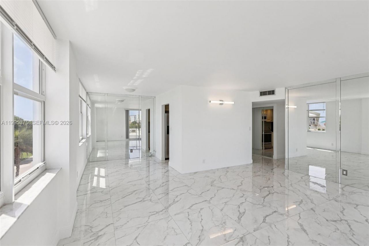 101 Briny Ave, Unit 401, Pompano Beach, FL 33062 Photo