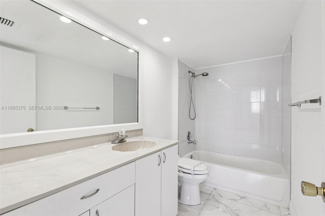 101 Briny Ave, Unit 401, Pompano Beach, FL 33062 Photo