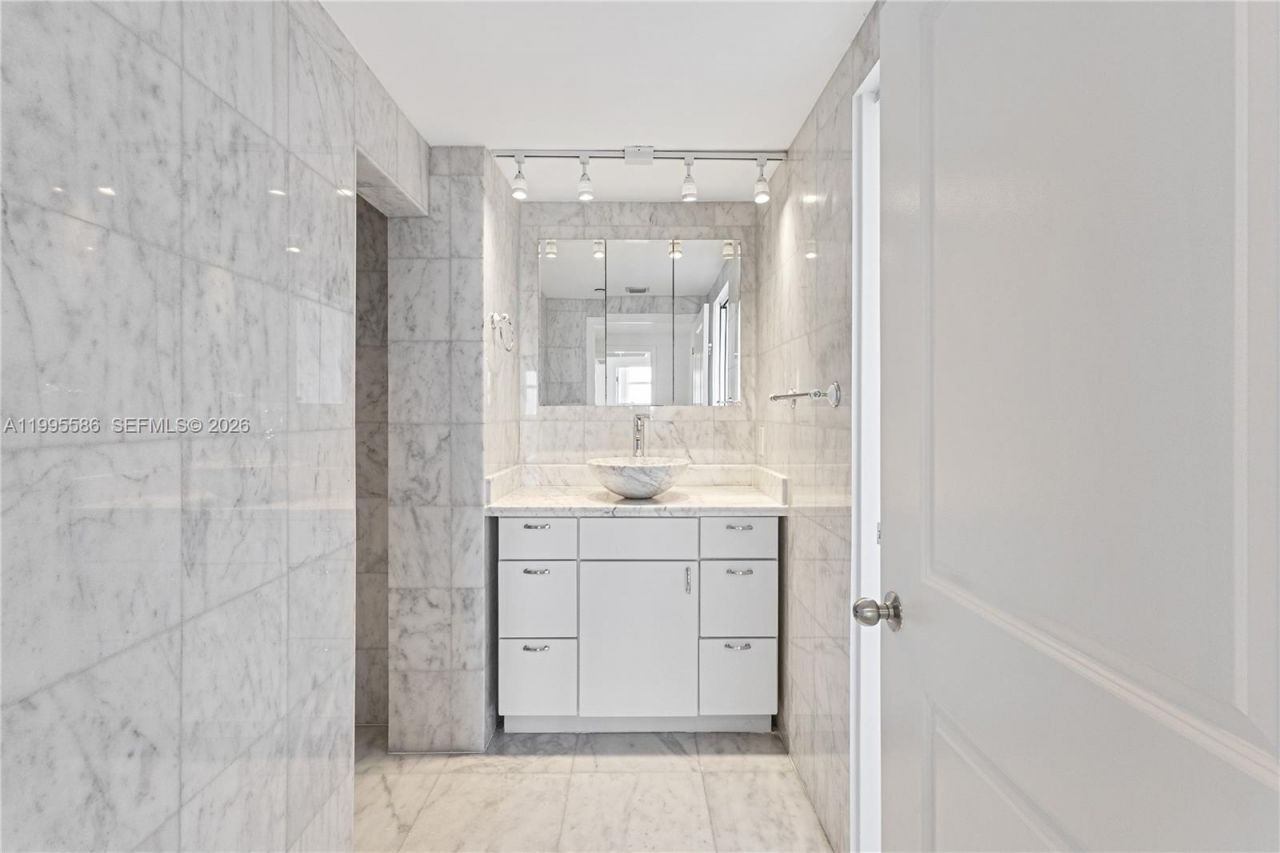 1250 S Miami Ave, Unit 3506, Miami, FL 33130 Photo