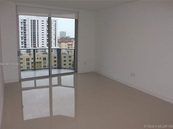 1010 SW 2nd Ave, Unit 810, Miami, FL 33130