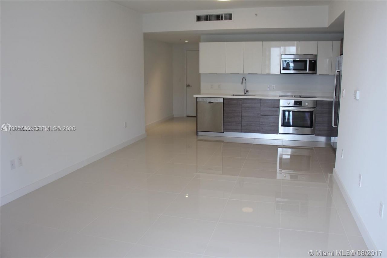 1010 SW 2nd Ave, Unit 810, Miami, FL 33130 Photo