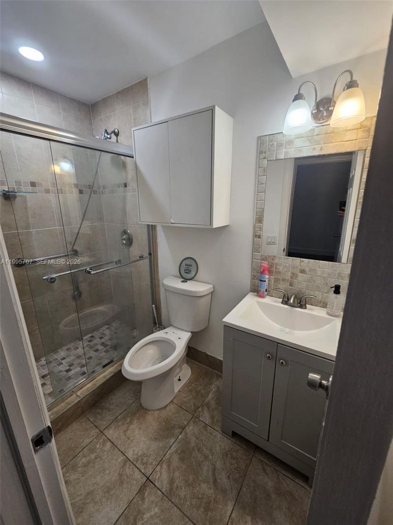 6055 W 19th Ave, Unit 209, Hialeah, FL 33012 Photo