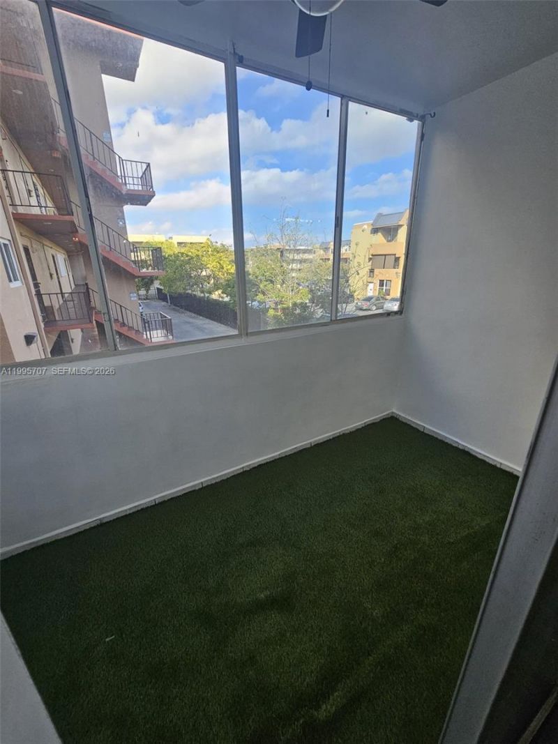 6055 W 19th Ave, Unit 209, Hialeah, FL 33012 Photo