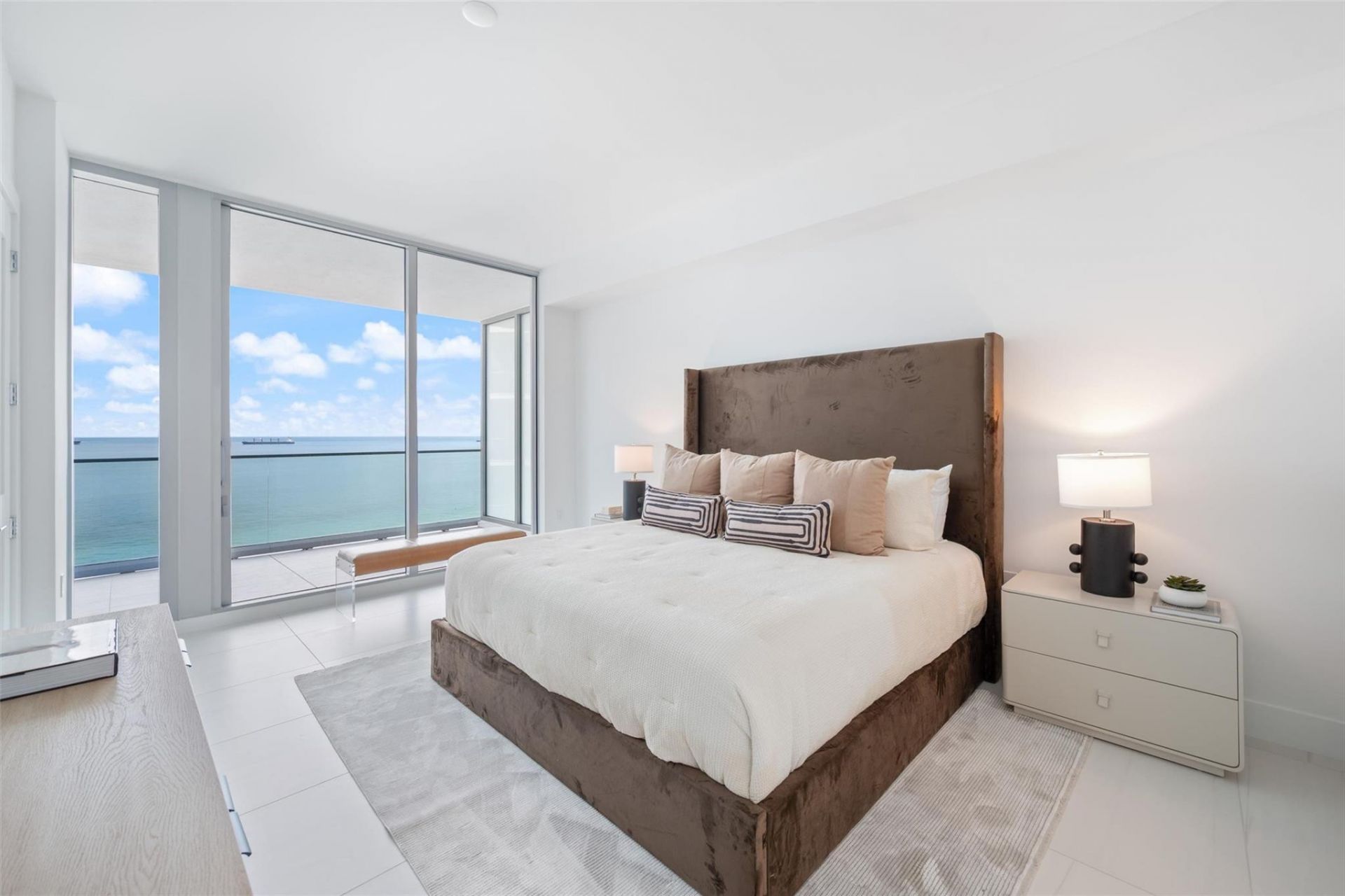 153 N Seabreeze Boulevard, Unit 1105s, Fort Lauderdale, FL 33304 Photo