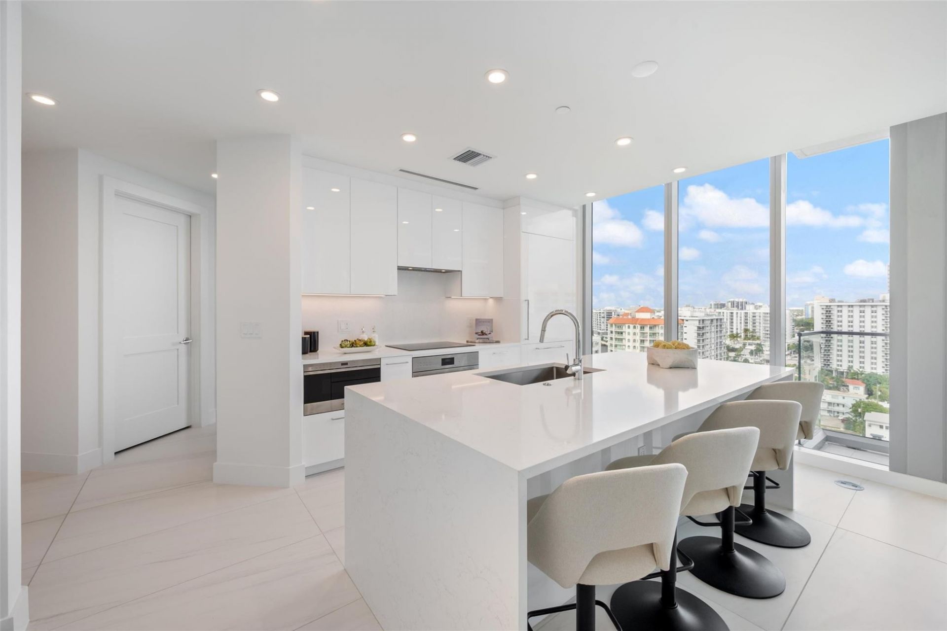 153 N Seabreeze Boulevard, Unit 1105s, Fort Lauderdale, FL 33304 Photo