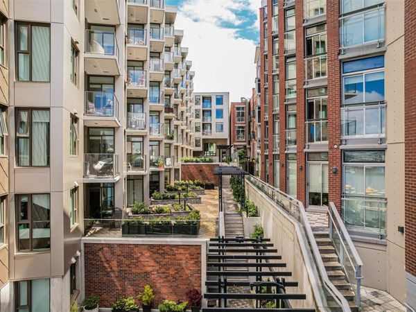 1628 Store St , Unit 904, Victoria, BC V8W 0H1