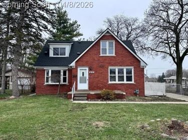 1612 Deering Street, Garden City, MI 48135