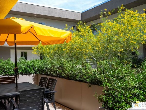 588 E San Lorenzo Road , Unit 102, Palm Springs, CA 92264