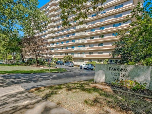 1960 N PARKWAY PKY, Unit 411, Memphis, TN 38112