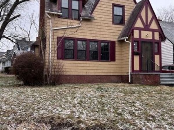 983 Greyton Road , Cleveland Heights, OH 44112